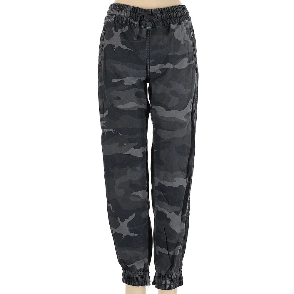 TNA Aritzia gray camo jogger pants